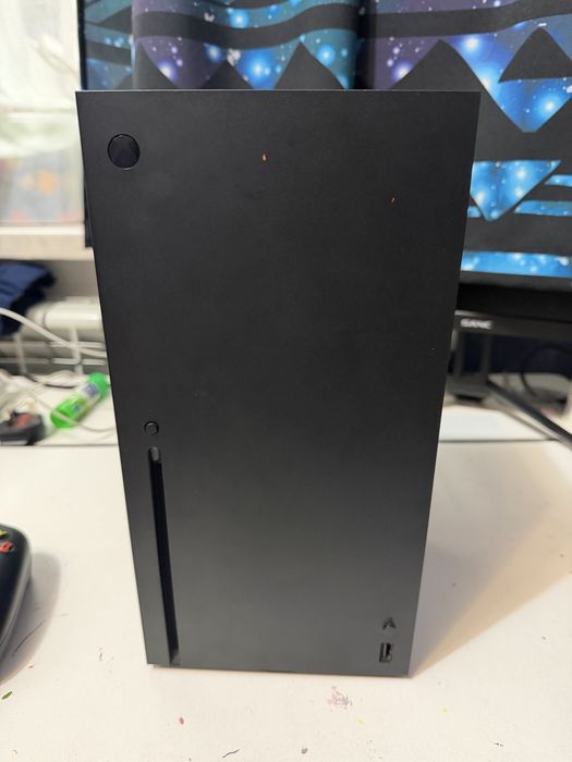 Продам X-box серия x