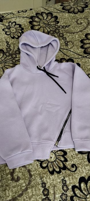 Продам спортивный костюм на девочку