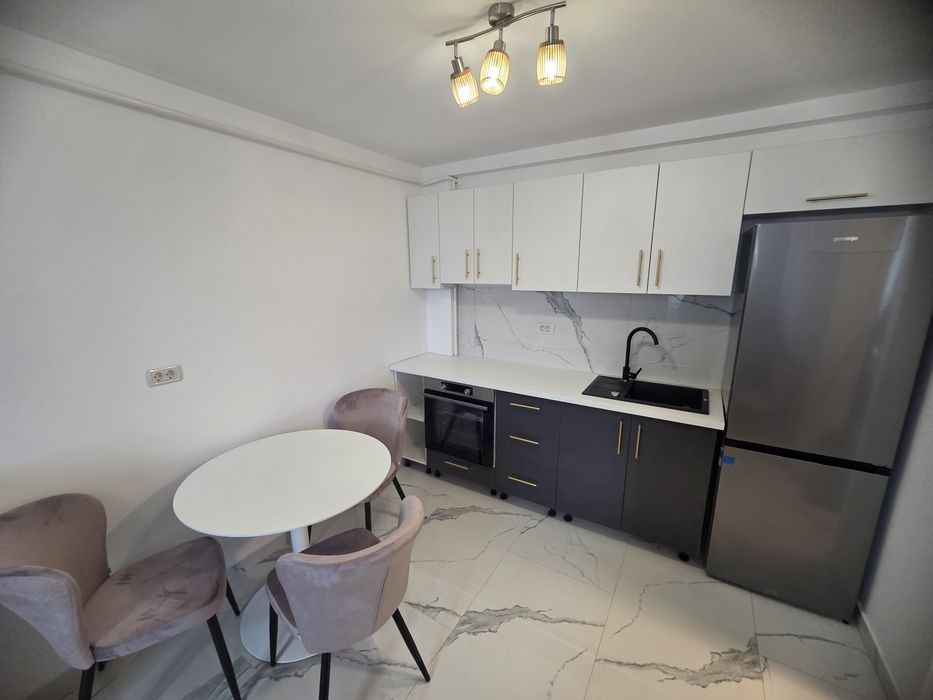 Apartament bloc nou + loc de parcare