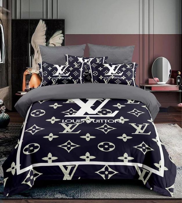 Lenjerii Louis pe stoc