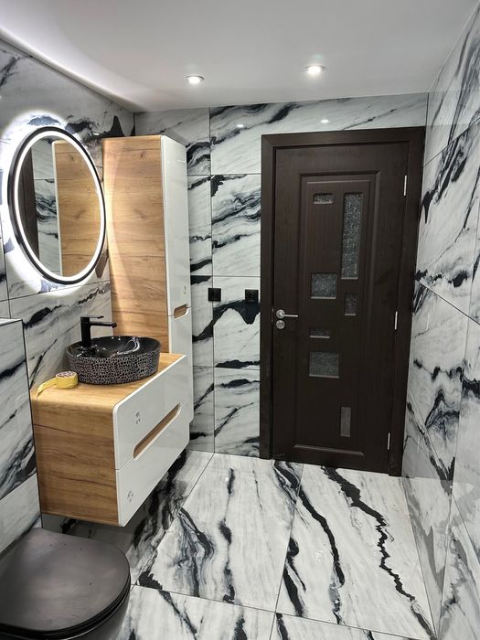 * Construcții & Renovări Complete