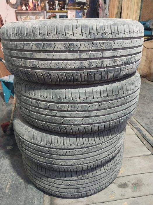 Продам летнию резину.