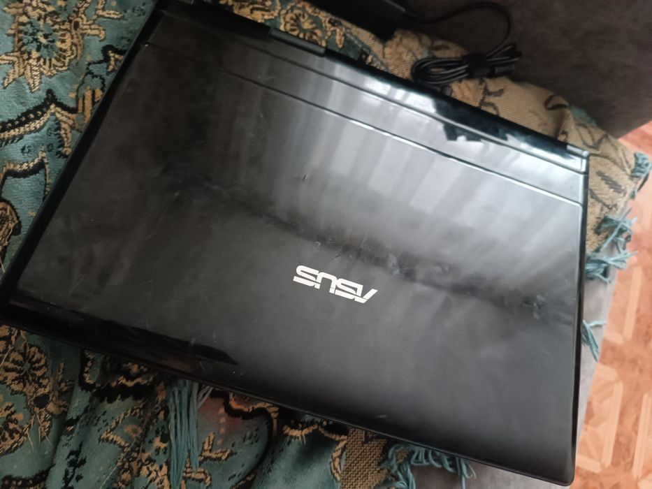 Ноутбук на запчасти