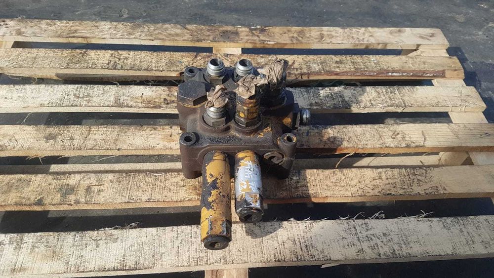 Distribuitor hidraulic Parker VDSP24DF86