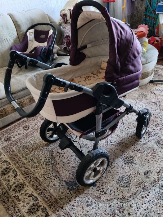 Продам коляску 3 в 1