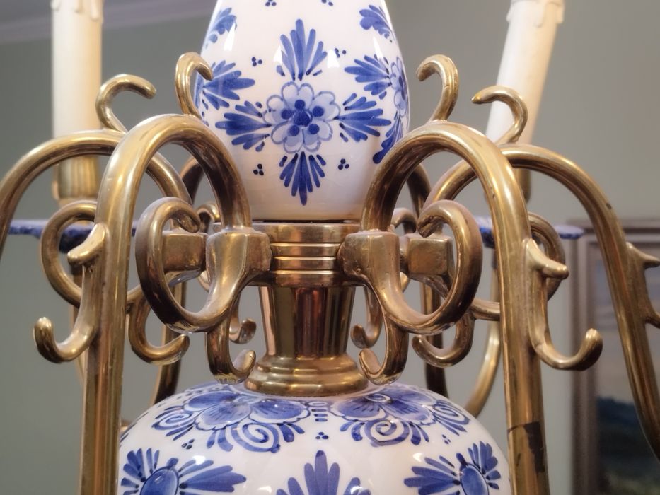 Голландская антикварная люстра Делфт