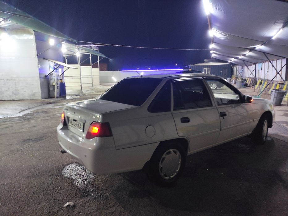 Nexia 2 Dons 1.6 sotiladi