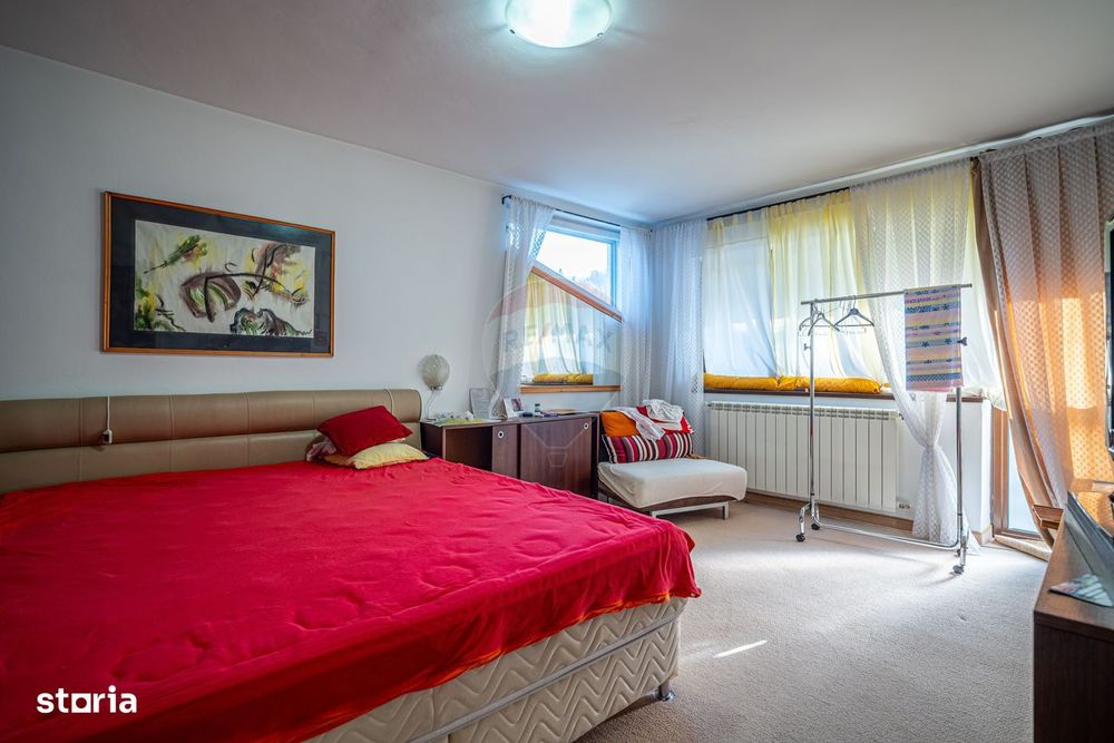 Vila cu 5 camere Sinaia, zonă liniștită, aproape de centrul statiunii