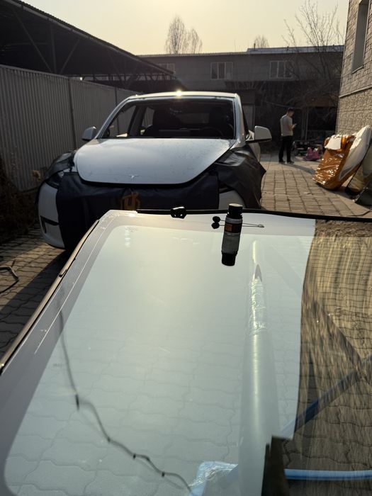 Автостекла на все марки TESLA