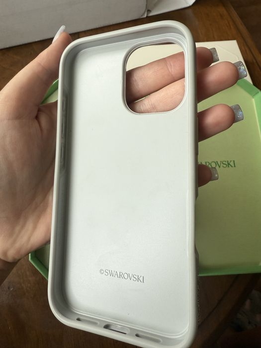 Husă Swarovski iphone 16 Noua
