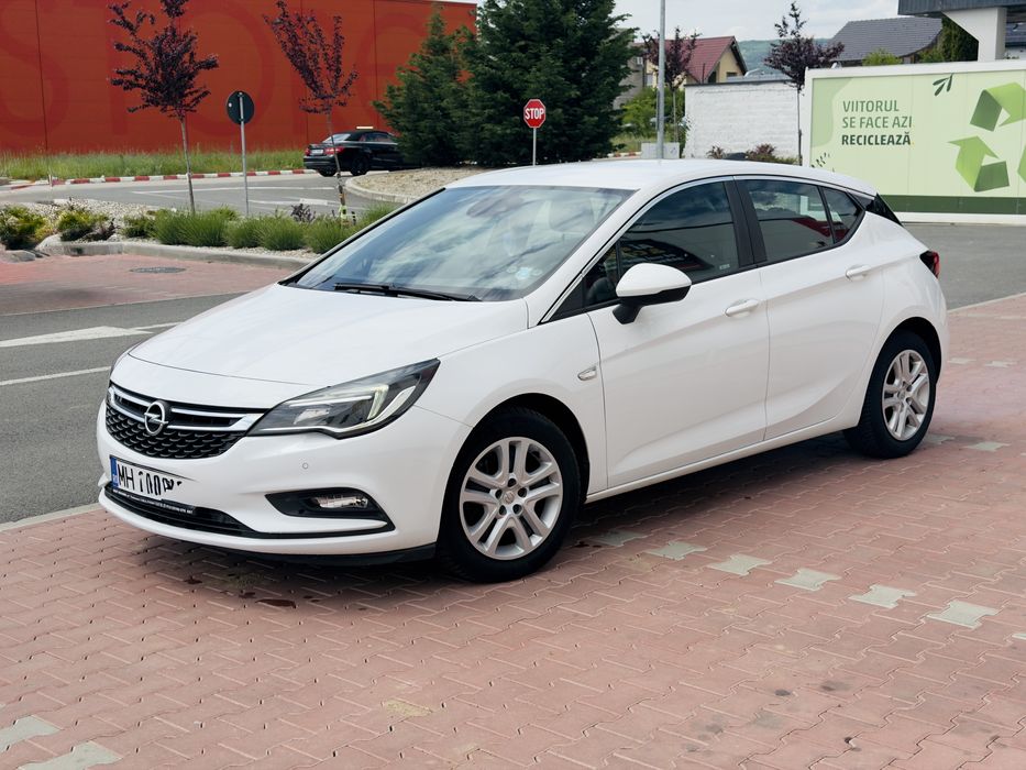 Opel Astra K | Volan și Scaune Încălzite | Lane Assist | Navigație Android | Dublu Climatronic