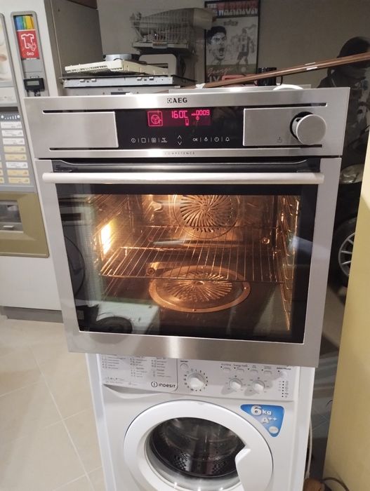 Мултифункционална фурна AEG Competence Конвектомат Steam