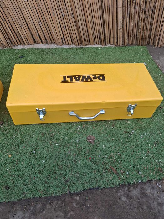 Метални кутии ..