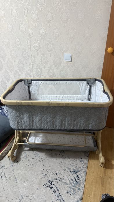 Продам манеж до 1,5 года