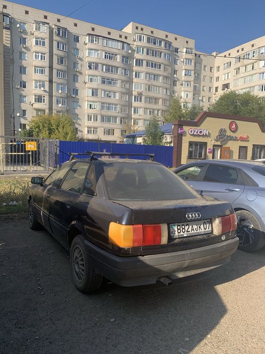 Ауди 80 1.8моно на ходу