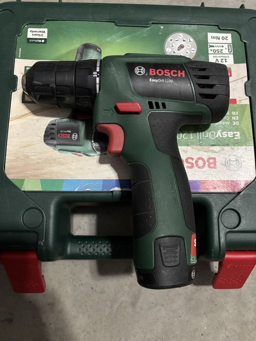 Masina de gaurit si insurubat Bosch Easydrill 1200