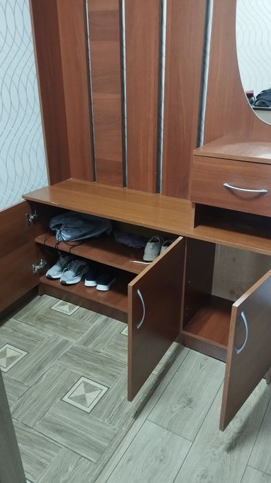 Прихожая с зеркалом