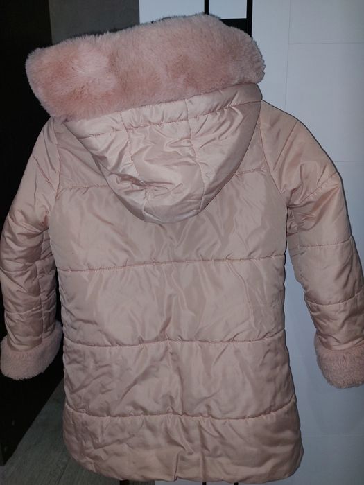 Продам куртку для девочки демисезонную
