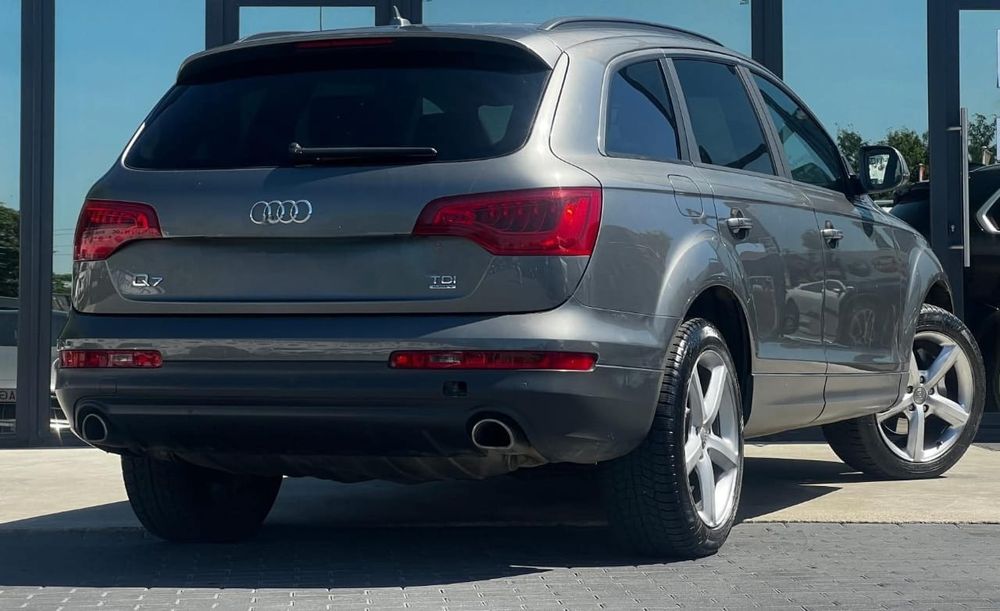 Audi Q7- 3.0 D - 245CP