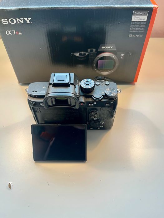 Фотоапарат - Sony A7R III A