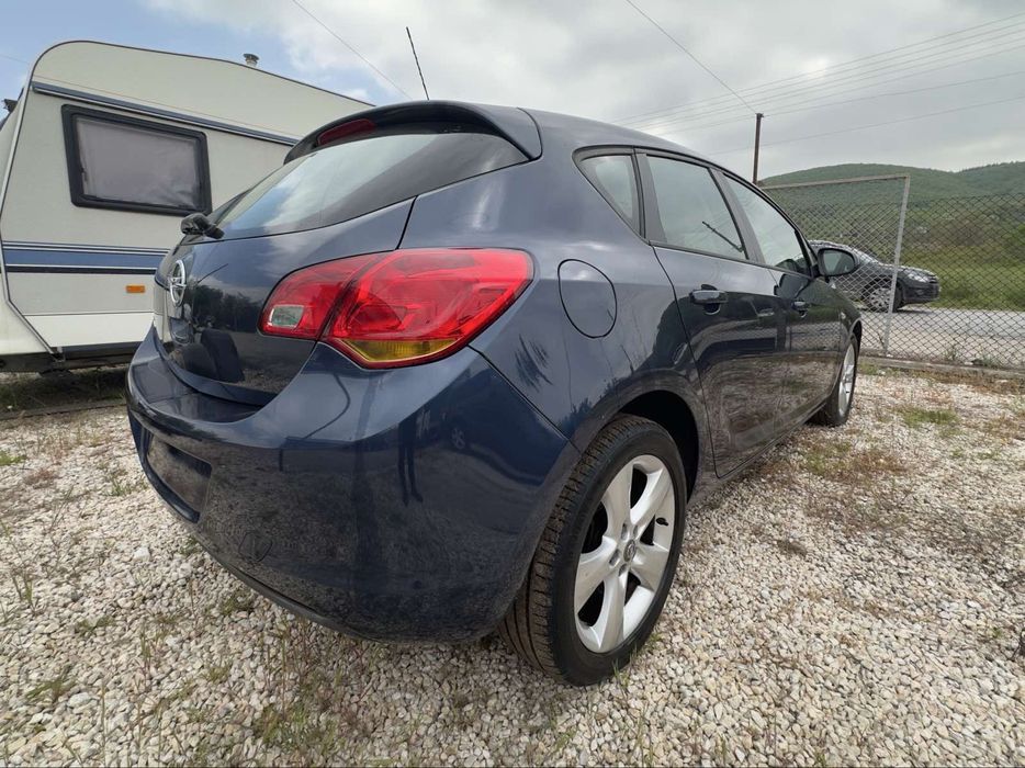 Opel Astra  1.4i 101hp