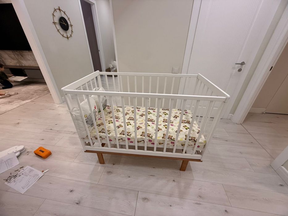 Детская кровать с матрасом