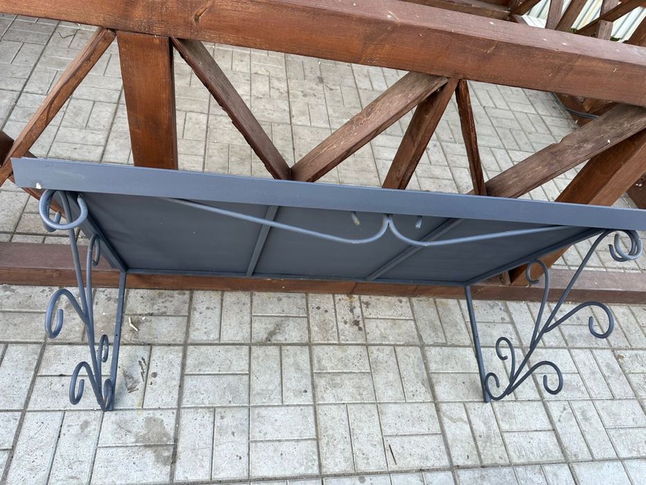 Продам козырек на крыльцо