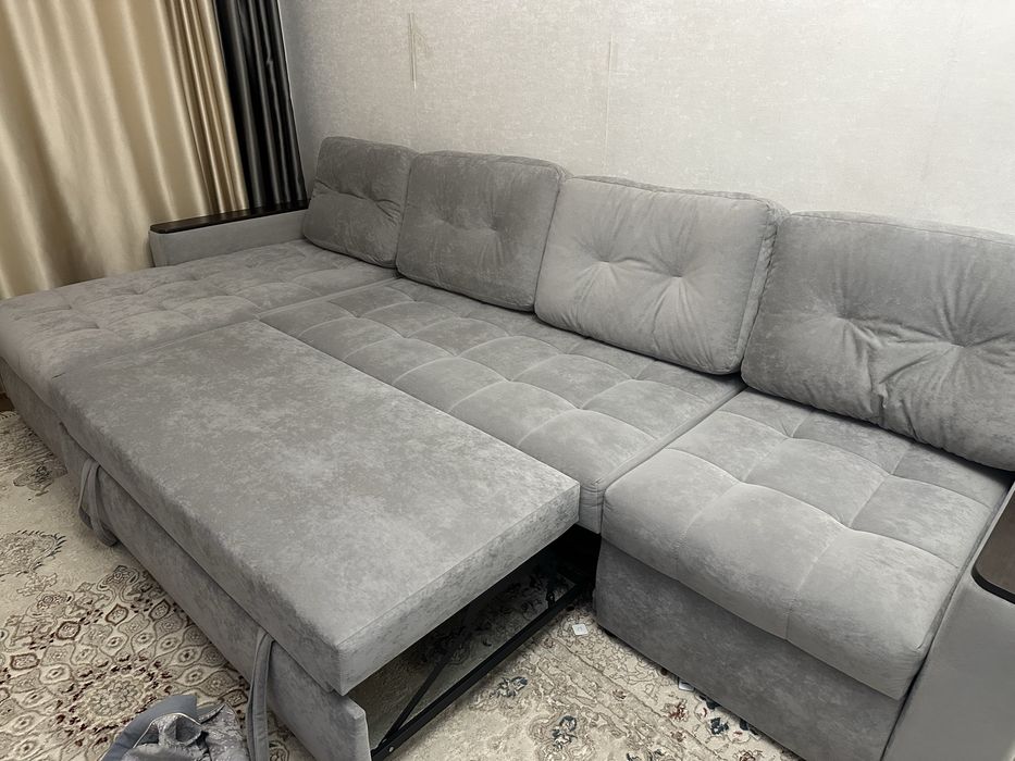 Продается диван 4м