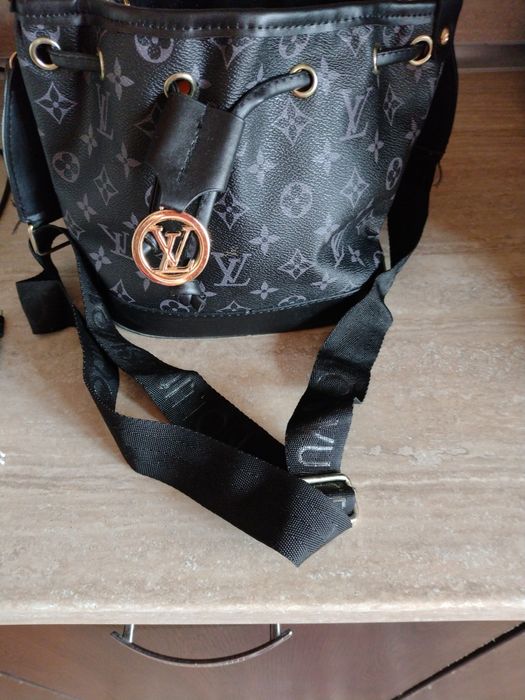 Чантички ,универсални за мъж и жена,нови