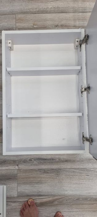 Шкафчик для ванной комнаты