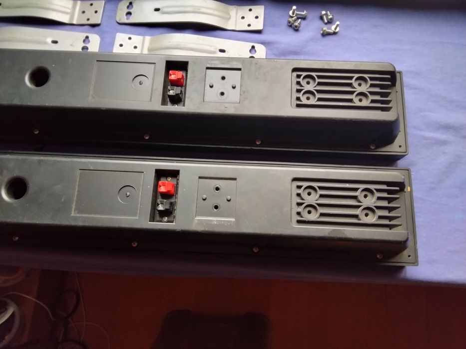 страхотни 20 ватови музикални легнали  хай-фи стерео тонколони