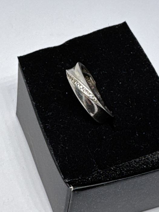 сребърен дамски пръстен 2.66гр 925