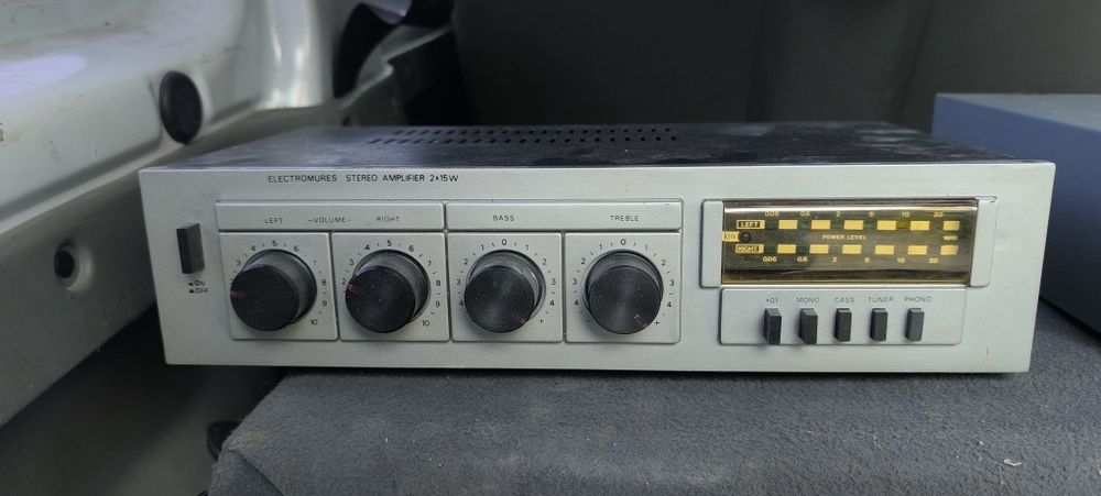 Amplificator , egalizator și mixer audio