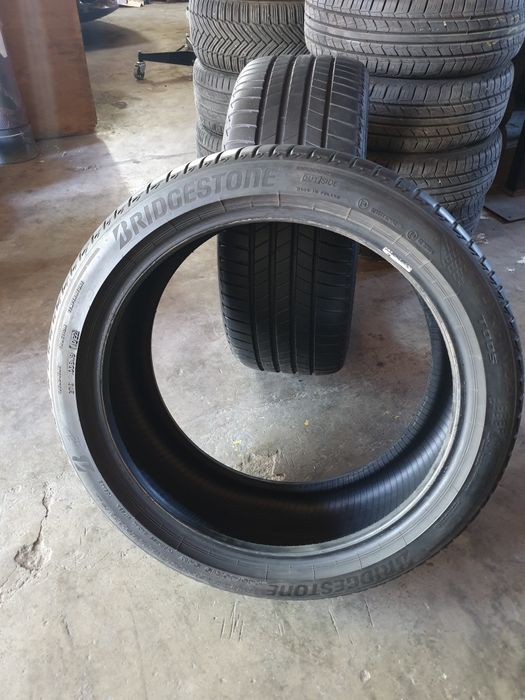 245/40R19 Bridgestone