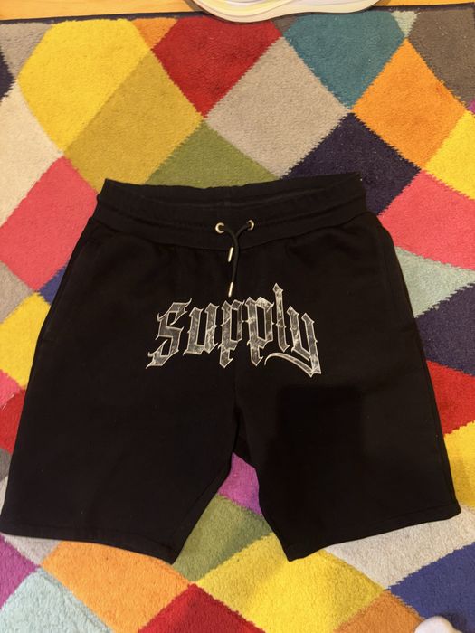 Pantaloni supply