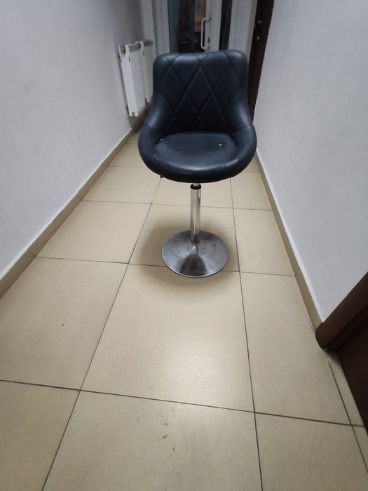 Продам барный стул