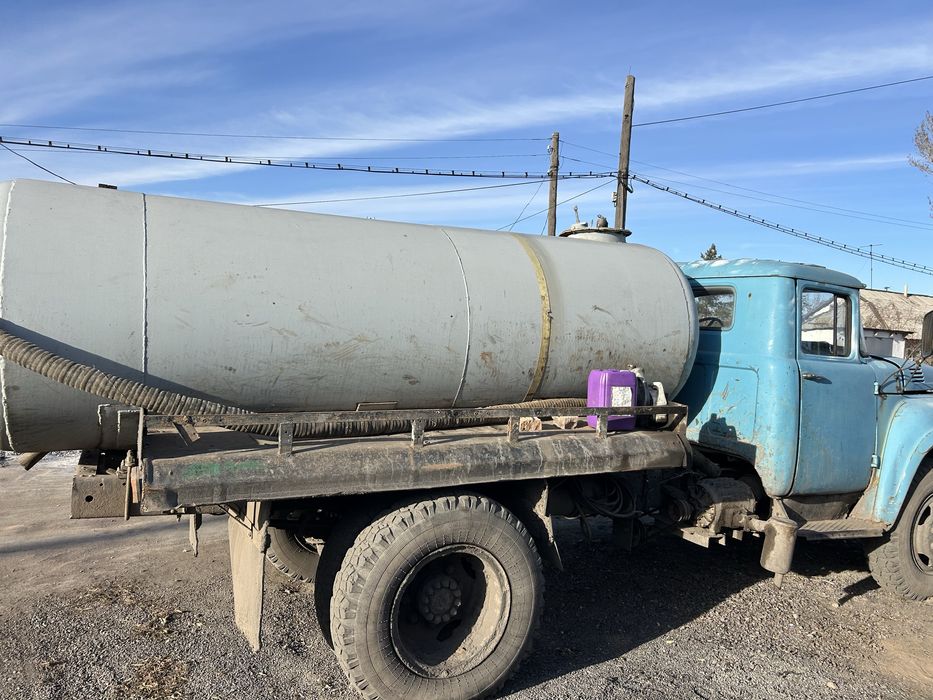 Ассенизатор зил 130………