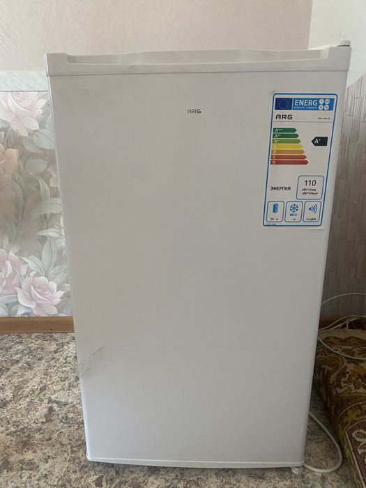 Продам офисный холодильник