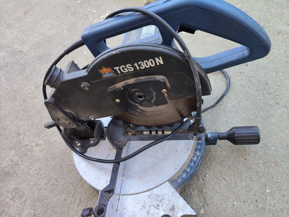 Fierăstrău circular electric