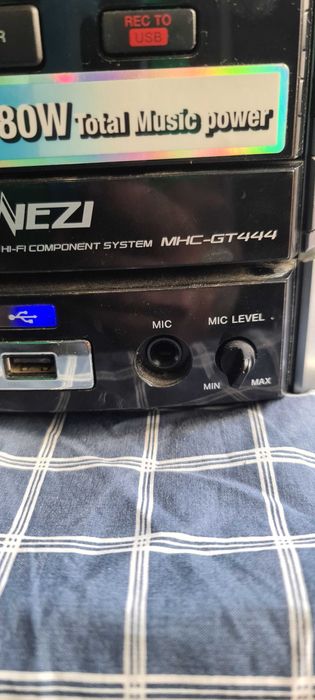 Продавам сони genezi gt444