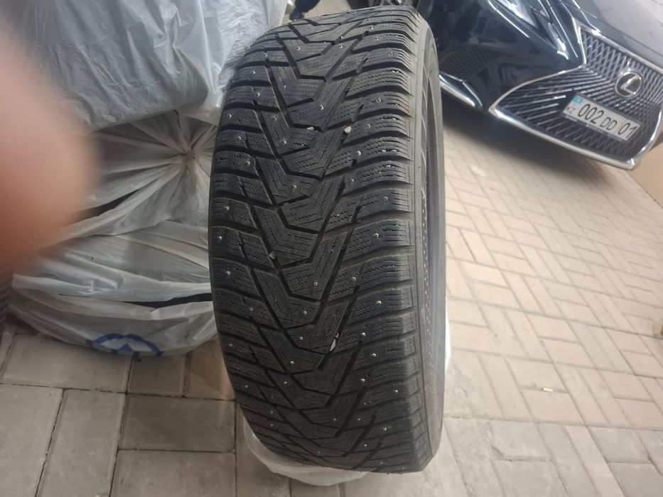 Продам шины б/у 255/50 R20. Hankook. Шип.