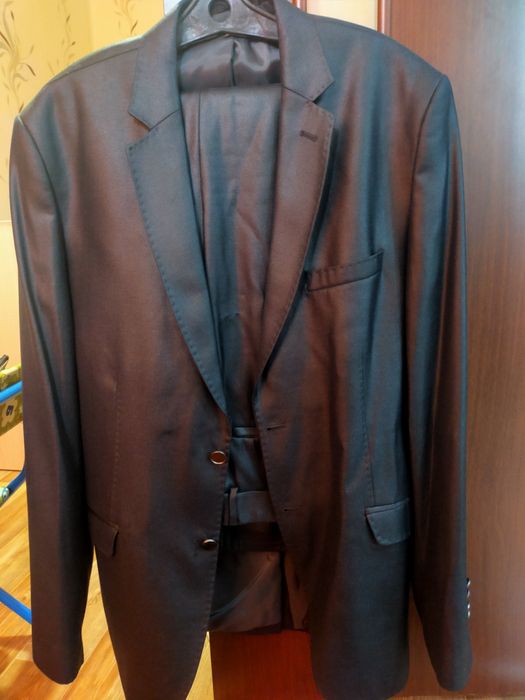 Продам мужской костюм