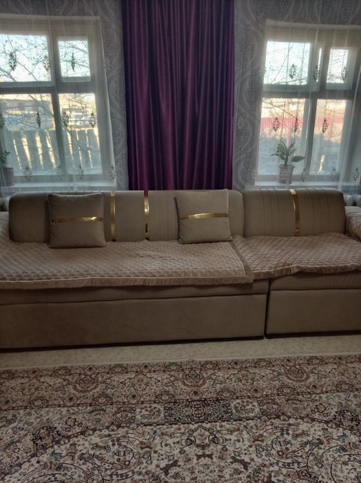 Продам диван прямой новый.
