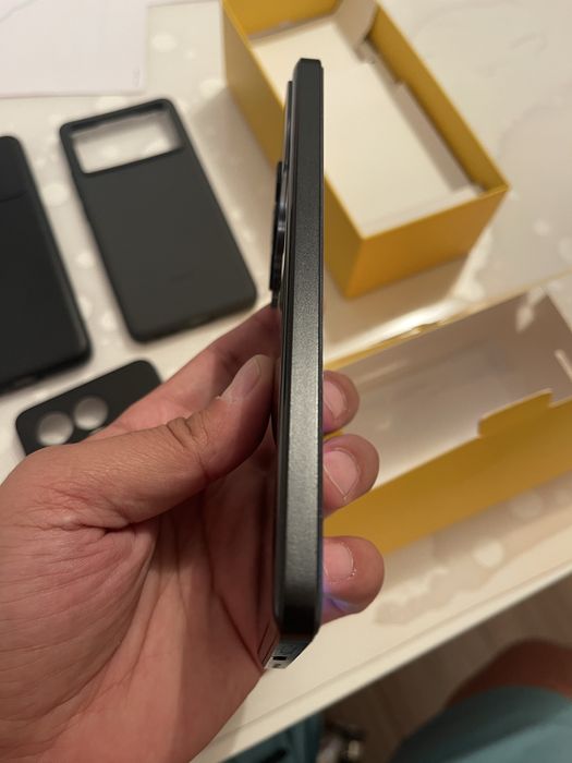 Poco x6 pro в черном цвете