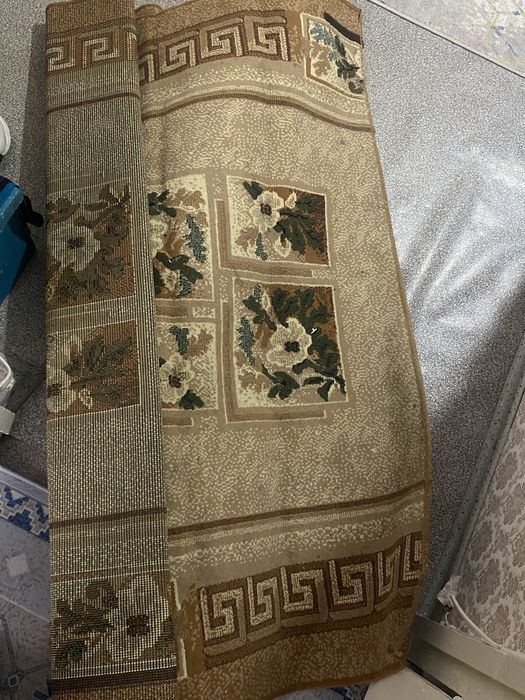 Продам ковры, телевизор, сабвуфер