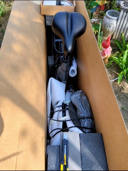 Bicicletă Electrică UNIBIKE Q7 36V 10Ah ,7 viteze,NFC