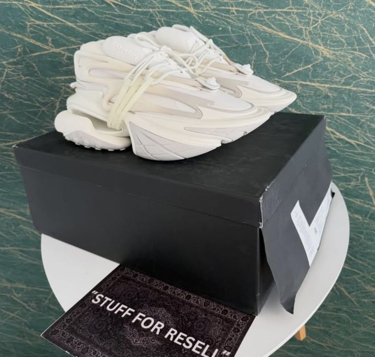 Balmain unicorn triple white