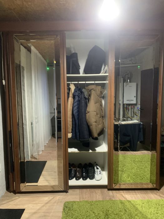 Продам купейный шкаф