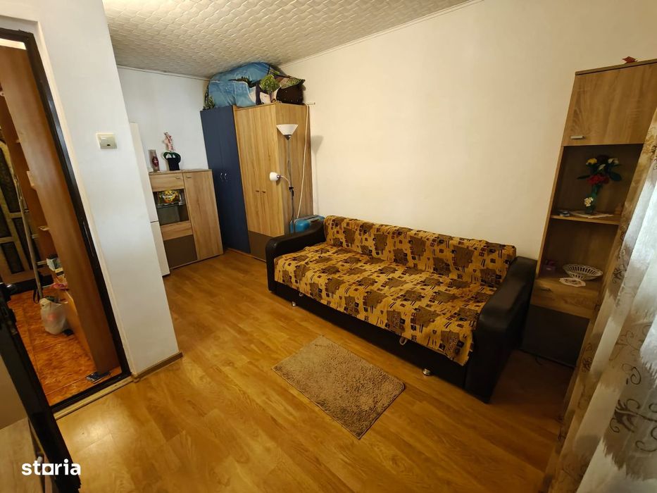2 camere , bloc 1975, pe str. Valea Lunga