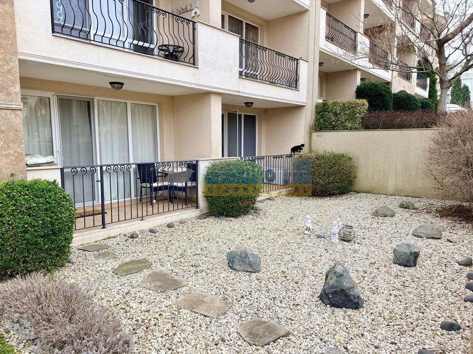 3-стаен в Бургас_с дворче